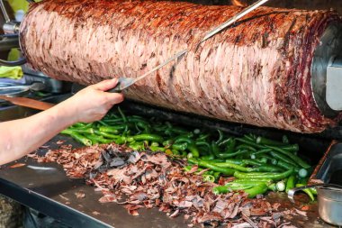 Geleneksel Türk kebap, döner kebap, cag Kebap