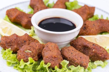 Türk yemekleri; Icli köfte