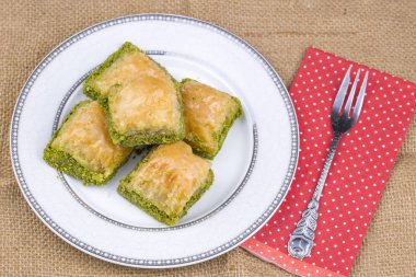 Geleneksel Türk tatlı; Baklava