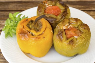 Türk yemekleri; dolma biber (biber dolma)