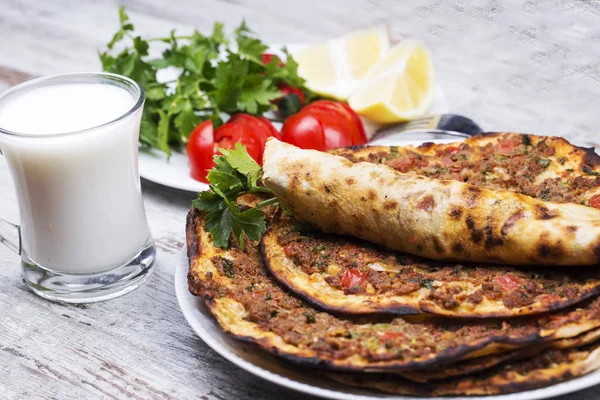 Turkse Levensmiddelen Worden Gebruikt Turkse Pizza Lahmacun — Stockfoto