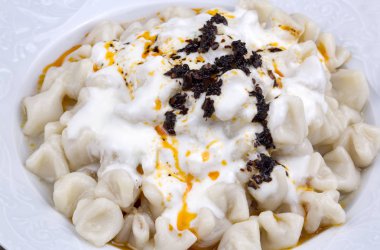 Geleneksel Türk yemekleri; manti