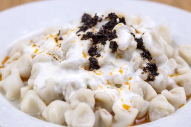 Geleneksel Türk yemekleri; manti