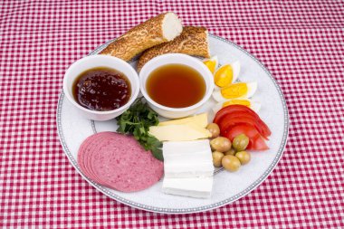 Geleneksel Türk kahvaltı