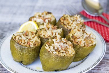 Geleneksel Türk yemekleri; Dolma biber (biber tarifi)