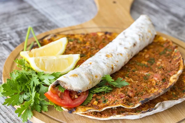 Türk yemekleri; Pide, Lahmacun