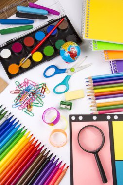 Okul ve ofis donanımları, ileti örneği arka planı