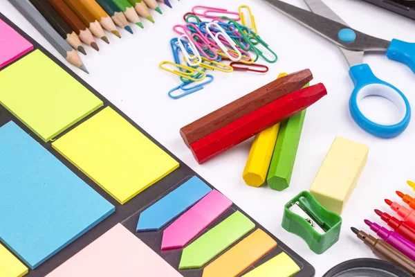 Okul ve ofis donanımları, ileti örneği arka planı