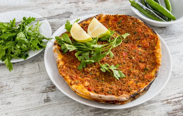 Традиционные Турецкие Продукты Питания Турецкая Пицца Пита Lahmacun — стоковое фото