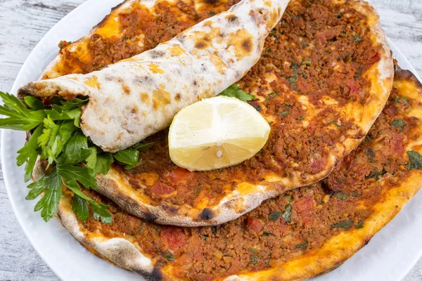 Geleneksel Türk Yemekleri Pide Pizza Lahmacun — Stok fotoğraf