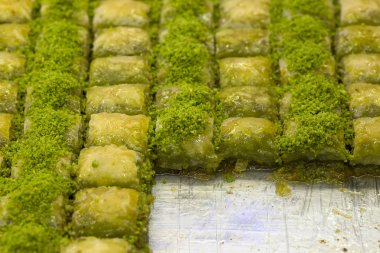 Geleneksel Türk tatlıları çeşitli; lezzetli tatlı Baklava