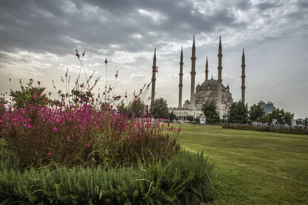 Άδανα Τουρκία Κεντρική Άποψη Τζαμιού Sabanci Φωτογραφία Έννοιας Ταξιδιού — Φωτογραφία Αρχείου