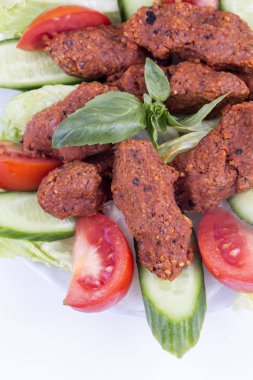 Geleneksel lezzetli Türk yemekleri; Bulgur köfte (çiğ köfte)