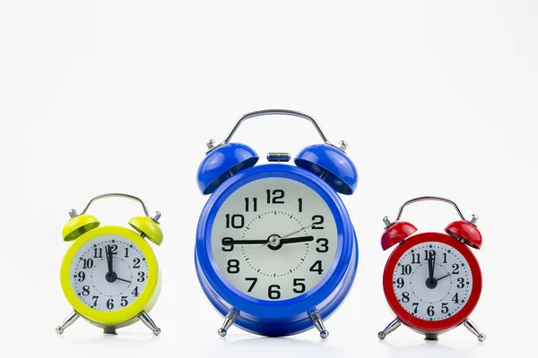 Alarm Clocks Beyaz Arka Plan Üzerinde Izole — Stok fotoğraf