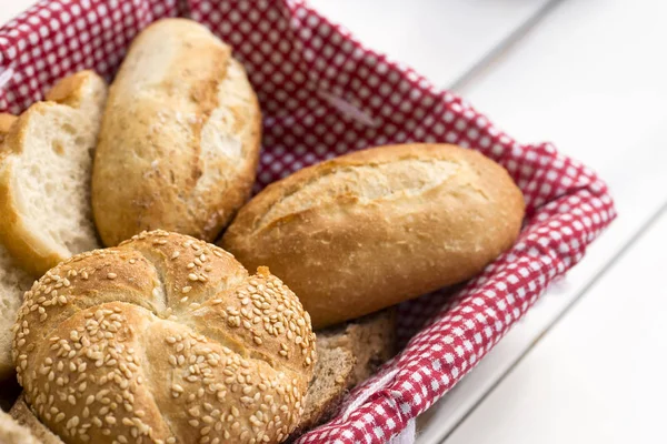 Pan Fresco Fragante Sobre Mesa Concepto Alimenticio — Foto de Stock