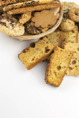 çeşitli taze pişmiş tatlı çörekler, üstten görünüm