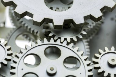 Eski saat mekanizması ve SMM görünümünü kapatın. Başarılı iş tasarımınız için kavramsal fotoğraf. Kopya alanı dahil.