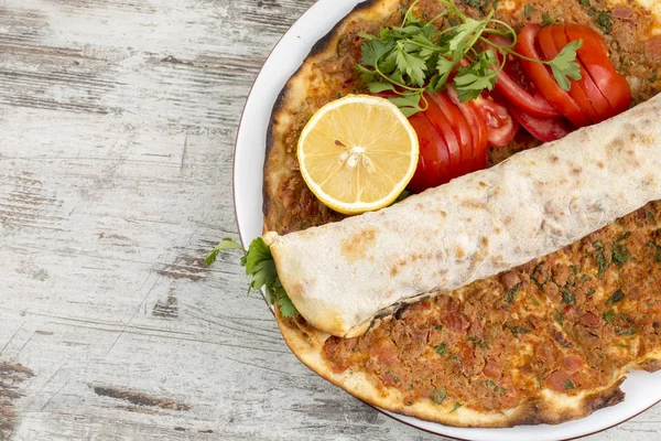 Geleneksel Lezzetli Türk Yemekleri Pide Ekmek Lahmacun — Stok fotoğraf