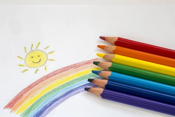 Figura Colorida Del Arco Iris Sobre Fondo Blanco — Foto de Stock