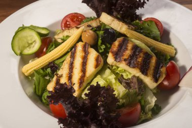 Pişmiş ızgara tavuk salata diyet. Gıda fotoğraf. 