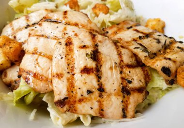 Pişmiş ızgara tavuk salata diyet. Gıda fotoğraf. 