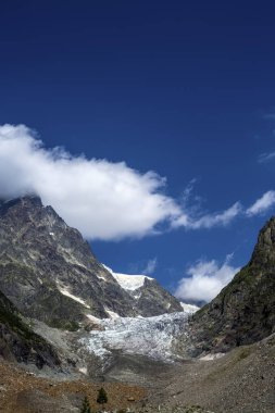 Seyahat turizm kavramı fotoğraf. Gürcistan / Svaneti / Mestia. 