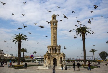 İzmir / Türkiye, 20 Aralık 2018, İzmir Eski Saat Kulesi, Konak Meydanı