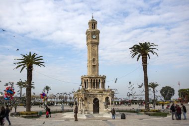 İzmir / Türkiye, 20 Aralık 2018, İzmir Eski Saat Kulesi, Konak Meydanı