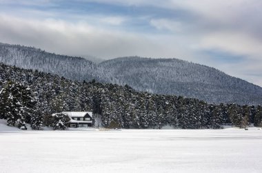 Gölcük / Bolu / Türkiye, kış kar manzara. Seyahat kavramı fotoğraf. 