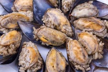 Türk usulü midye, Midye Dolma Akdeniz mutfağından dolma