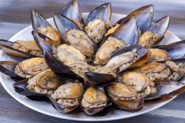 Türk usulü midye, Midye Dolma Akdeniz mutfağından dolma