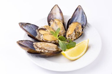 Türk usulü midye, Midye Dolma Akdeniz mutfağından dolma