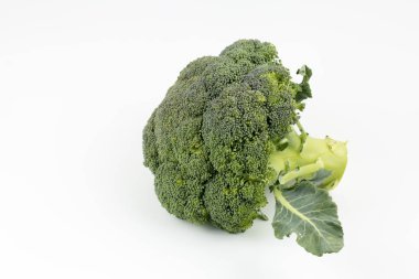 Taze sebze brokoli beyaz arka plan izole