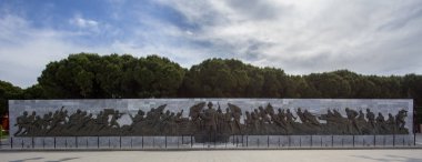 Çanakkale, Türkiye - 26 Mayıs 2019: Mustafa Kemal Atatürk ve Türk Ordusu Heykelleri Çanakkale Şehitleri Anıtı 'nda.