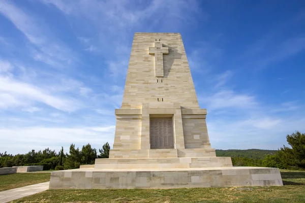 Gelibolu, Türkiye - 26 Mayıs 2019: Lone Pine Mezarlığı bir Commonwealth War Graves Commission mezarlığı. Bu, eski İngiliz İmparatorluğu 'nun seferlerinde öldürülen askerlerinin anısına düzenlendi.