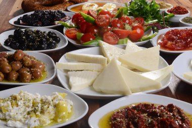 Seyahat konsepti: Geleneksel Türk kahvaltısı