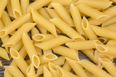 Hamur işi, konsept fotoğraf mutfakta; çiğ makarna..