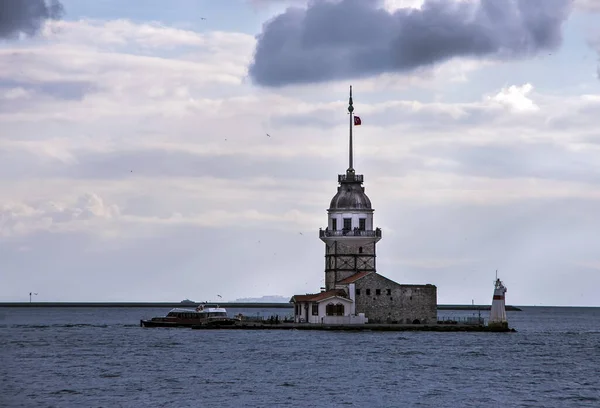 Türkiye İstanbul Bakire Kulesi (Kiz Kulesi) tarihi bina