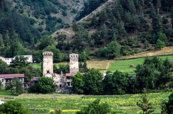 Ushguli Köyündeki Geleneksel Svan Kuleleri Yukarı Svaneti Gürcistan — Stok fotoğraf