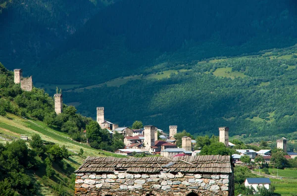 Παραδοσιακοί Αρχαίοι Πύργοι Svan Στο Χωριό Ushguli Upper Svaneti Γεωργία — Φωτογραφία Αρχείου
