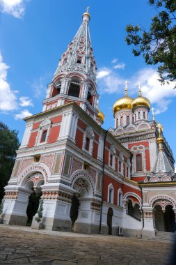 Bulgaristan, 03 Ağustos 2025, Bulgaristan 'ın Stara Zagora bölgesindeki Shipka kasabasındaki Rus kilisesi olarak bilinen Kutsal Doğum Manastırı' nın insansız hava aracı görüntüsü.