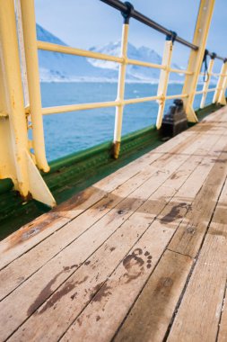  Norveç manzara doğa Spitsbergen Longyearbyen Svalbard Arktik Okyanusu kış kutup gün günbatımı gökyüzü dağ