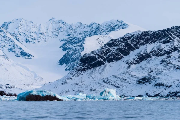 Norwegia Krajobraz Natura Góry Spitsbergen Longyearbyen Svalbard Arktycznym Zima Polarny — Zdjęcie stockowe