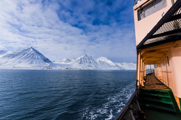 Paisaje Noruego Naturaleza Las Montañas Spitsbergen Longyearbyen Svalbard Océano Ártico —  Fotos de Stock