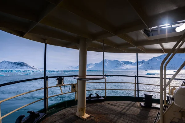 Paisaje Noruego Naturaleza Las Montañas Spitsbergen Longyearbyen Svalbard Océano Ártico —  Fotos de Stock