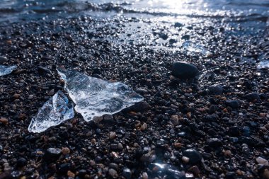  Norveç buzul doğası Spitsbergen 'in buzullu dağları Longyear byen Svalbard kutup okyanusu kış kutup günü gün batımı gökyüzü