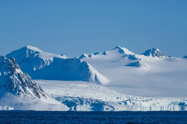 Norge Landskap Natur Glaciär Bergen Spitsbergen Longyearbyen Svalbard Arktisk Ocean — Stockfoto