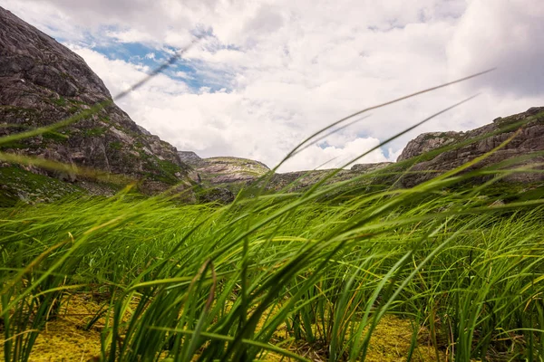 Paysage Voyage Sur Chemin Pierre Kjerag Dans Les Montagnes Kjeragbolten — Photo