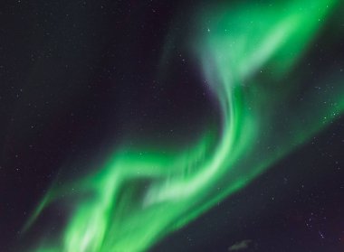 Norveç Svalbard Longyearbyen şehir dağlarda Tromso kutup kutup kuzey ışıkları aurora borealis gökyüzü yıldız