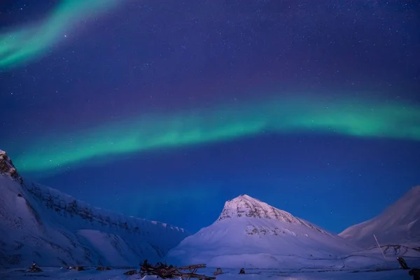 Sarki Sarkvidéki Northern Lights Aurora Borealis Csillagos Norvégiában Utazási Város — Stock Fotó